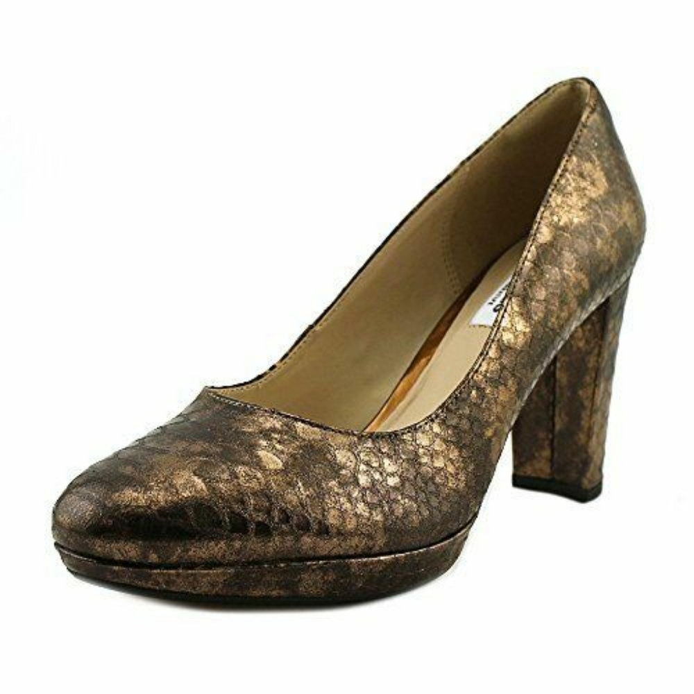 Clarks Kendra Sienna bronze shoes.  Size 7